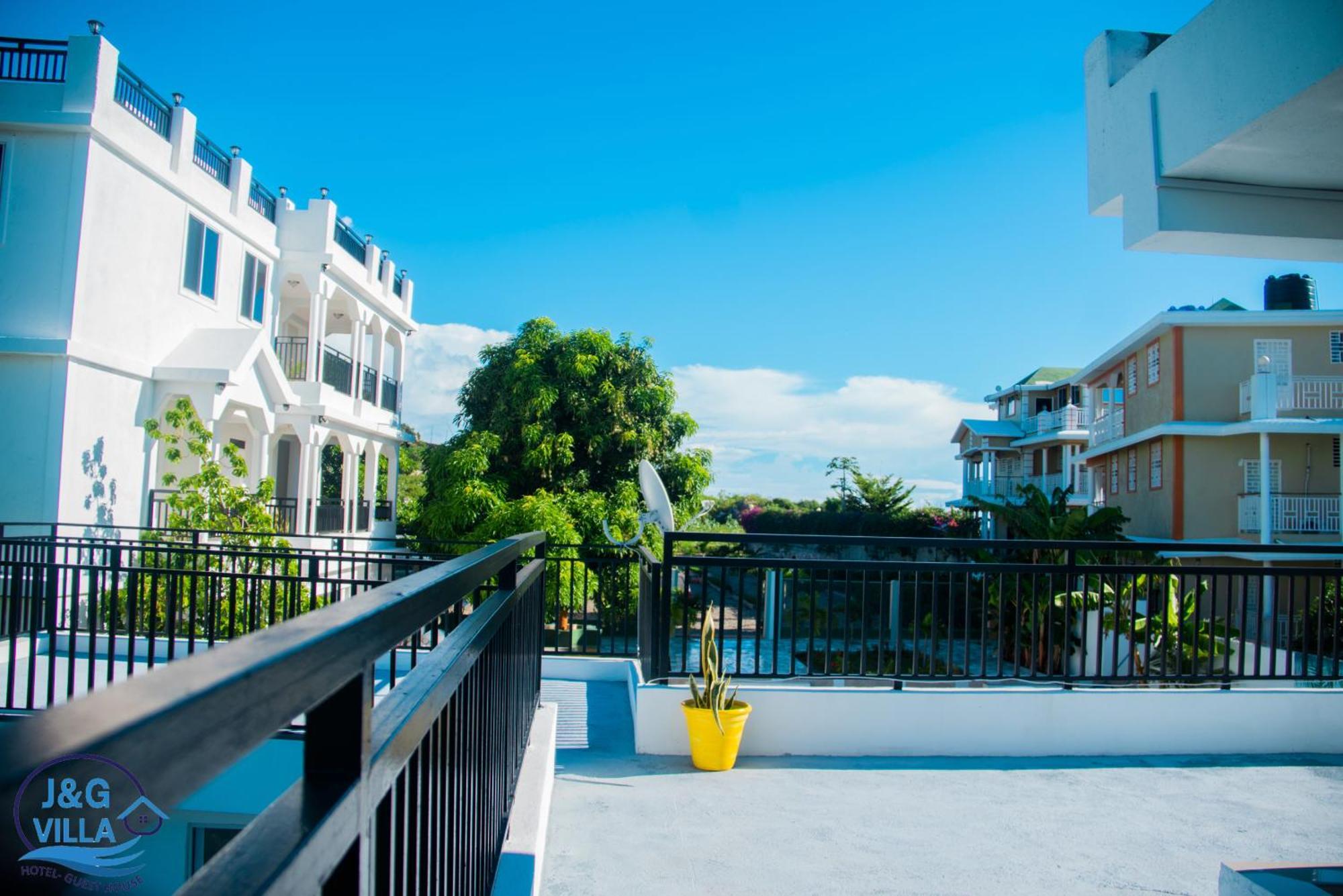 J&G Villa Hotel Cabo Haitiano Exterior foto